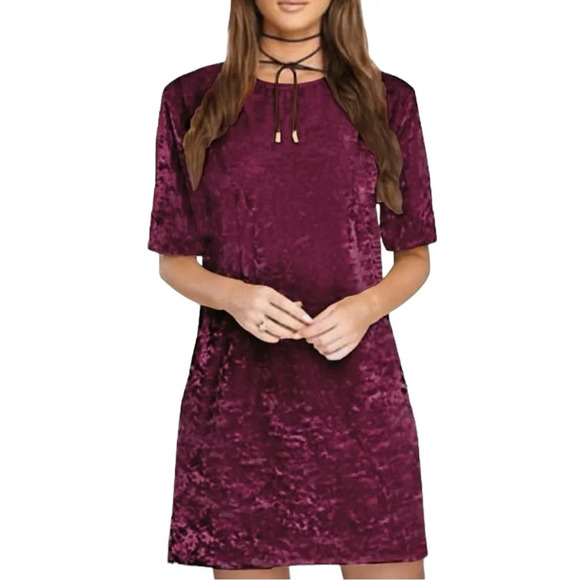 NWT Women’s Plus Sized Red Velvet Short Sleeve Scoop Neck A Line Mini Dress - Picture 5 of 7